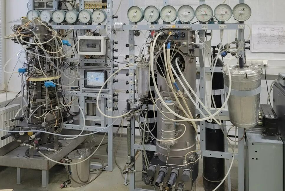 Испытательный стенд с установкой «Электрон-ВМ». Фото: НИИхиммаш 