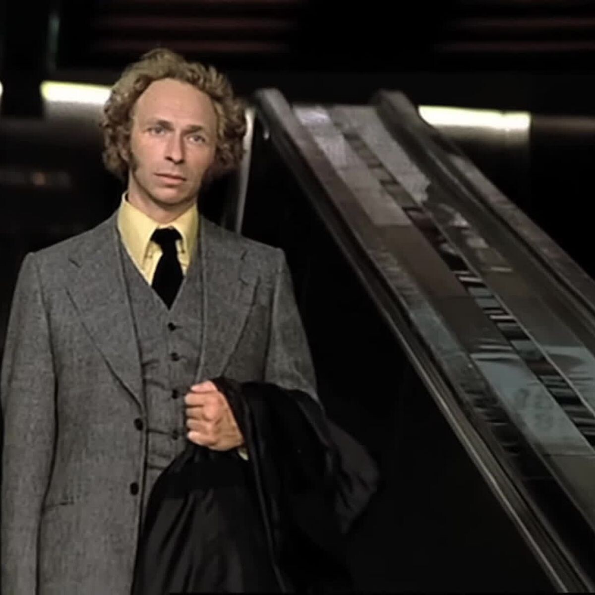 "Высокий блондин в чёрном ботинке" (1972)