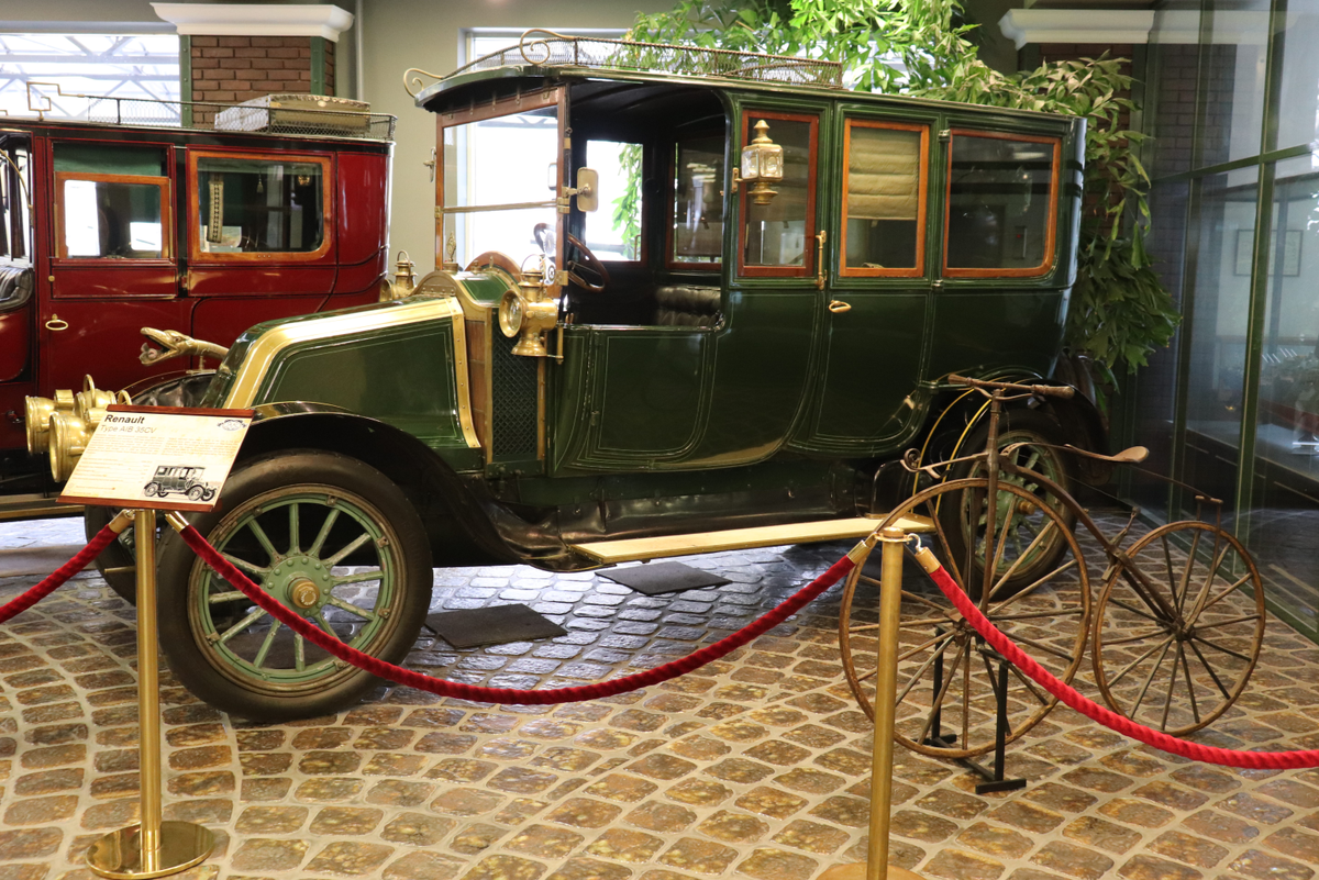 В 1909 году "Рено" выглядел вот так. Фото сделано в музее Задорожного