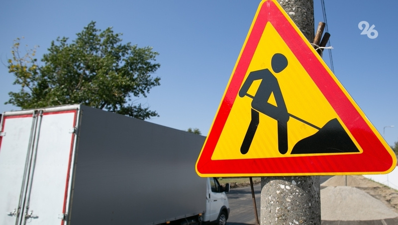    Вопрос с канализацией, которую затапливает при осадках и таянии снега, решат в посёлке Иноземцево. Фото: ИА «Победа26»