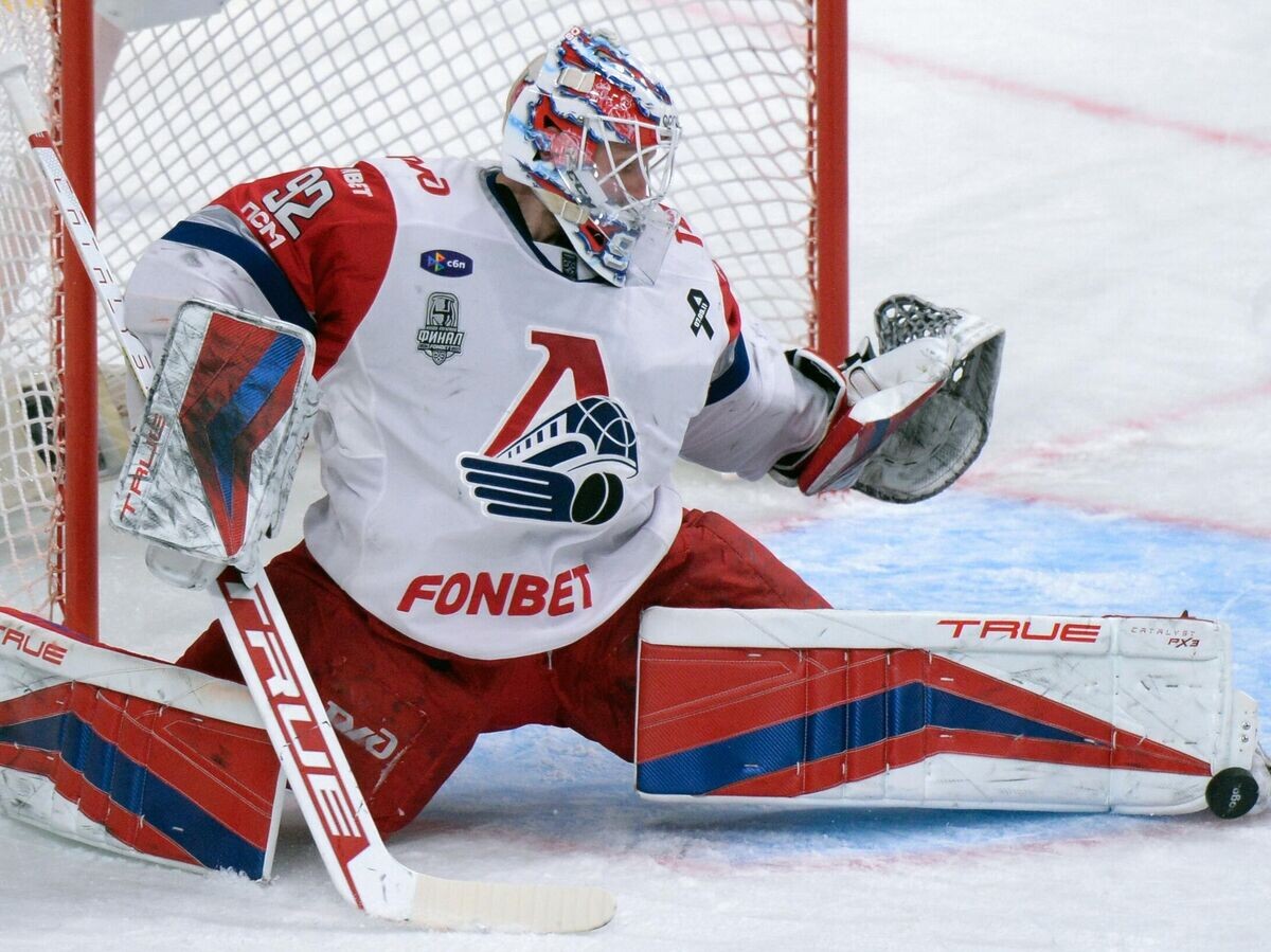    Вратарь Даниил Исаев | © РИА Новости / Александр Кондратюк