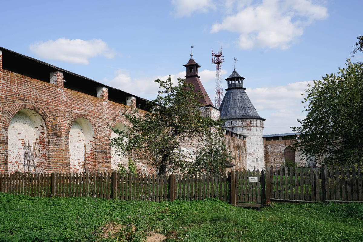 Ростовский Борисоглебский мужской монастырь