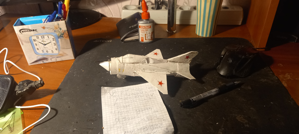 Модель Миг 21 в сборке
