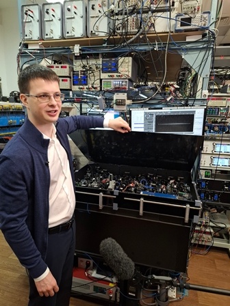 На фото Илья Заливако, старший научный сотрудник ФИАН. Фото автора. 