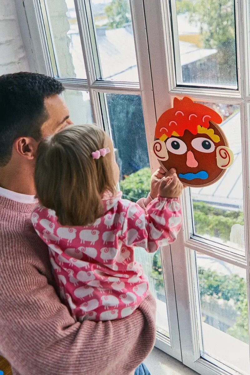 Безопасные деревянные игрушки из Тайни-бокса для развития эмоционального интеллекта