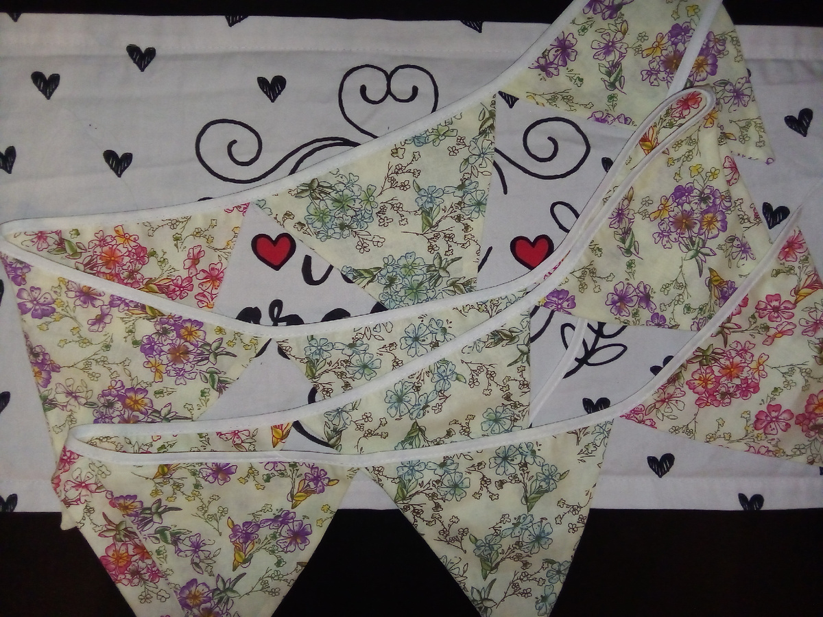 Флажки с озон из текстиля💜