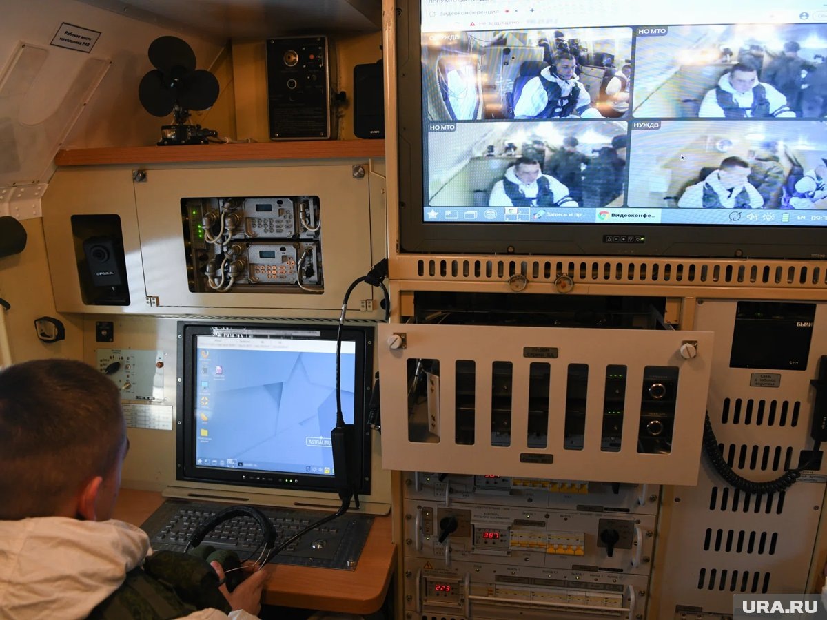    Бойцы РФ свободно обмениваются информцией