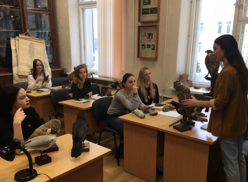 занятие по определению птиц (2 курс)