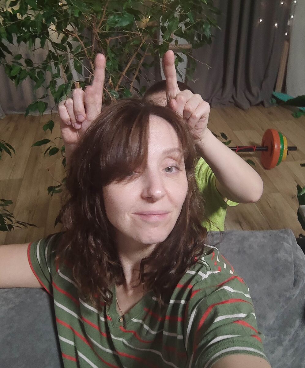 Привет! Я Ксюша, мама пятерых. Долгое время занималась тхэквондо, недавно закончила обучение на фитнес-тренера. Здесь рассказываю о своей жизни как она есть. Всем рада, присоединяйтесь!