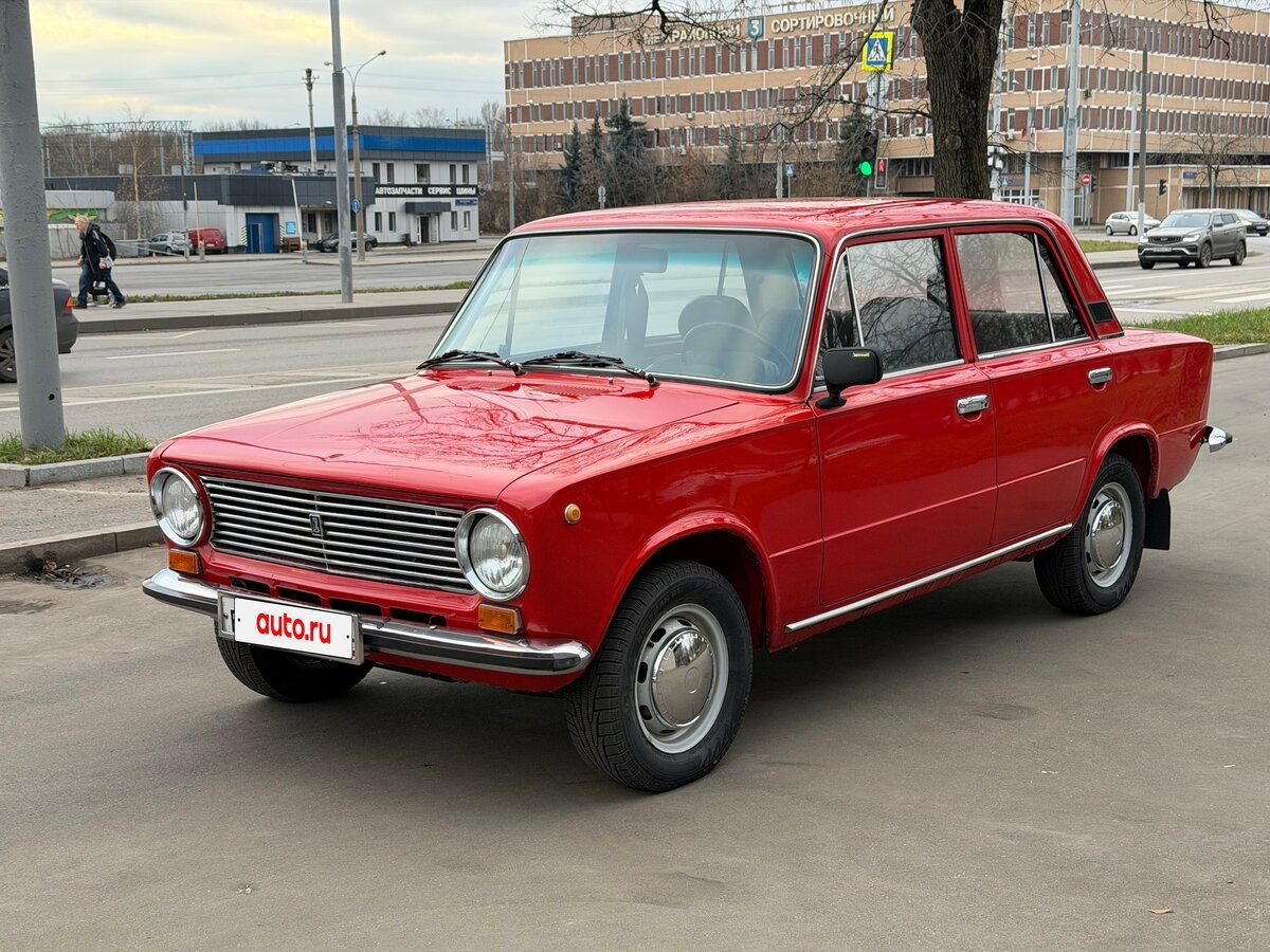 ВАЗ-2101 «Жигули» — советский заднеприводный легковой автомобиль малого класса с кузовом типа седан. Первая модель, выпущенная Волжским автомобильным заводом.