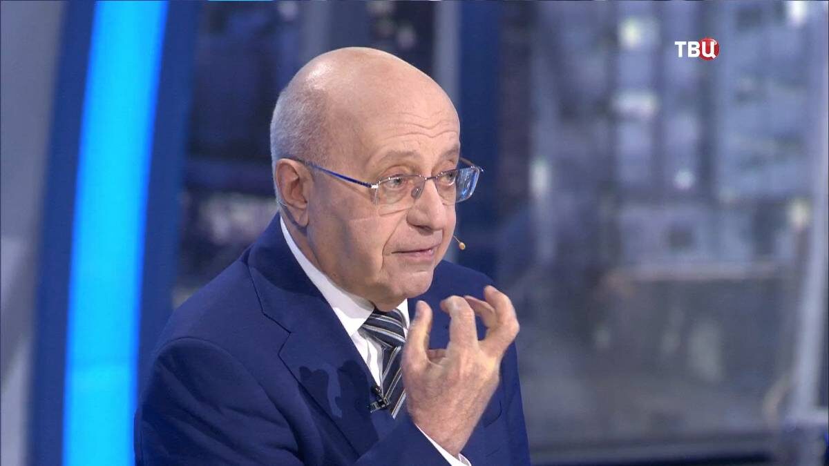     Цитата из передачи "Право знать!" на ТВЦ