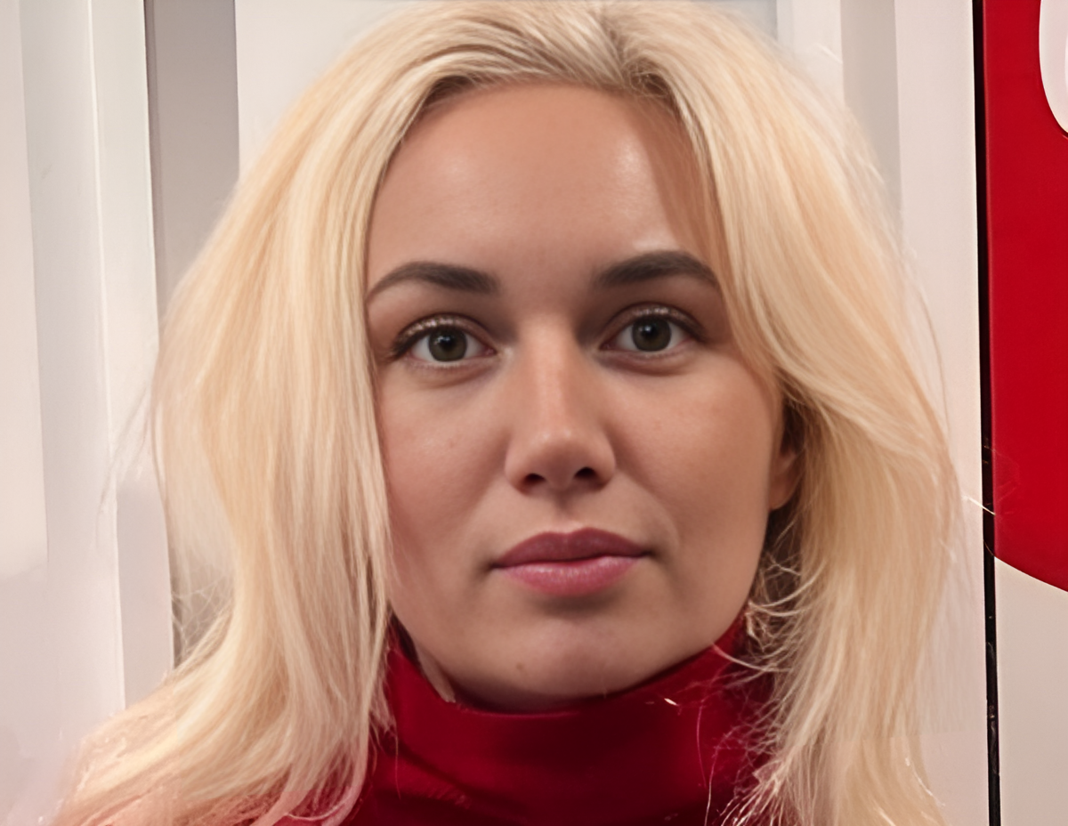 Элли Бикеева