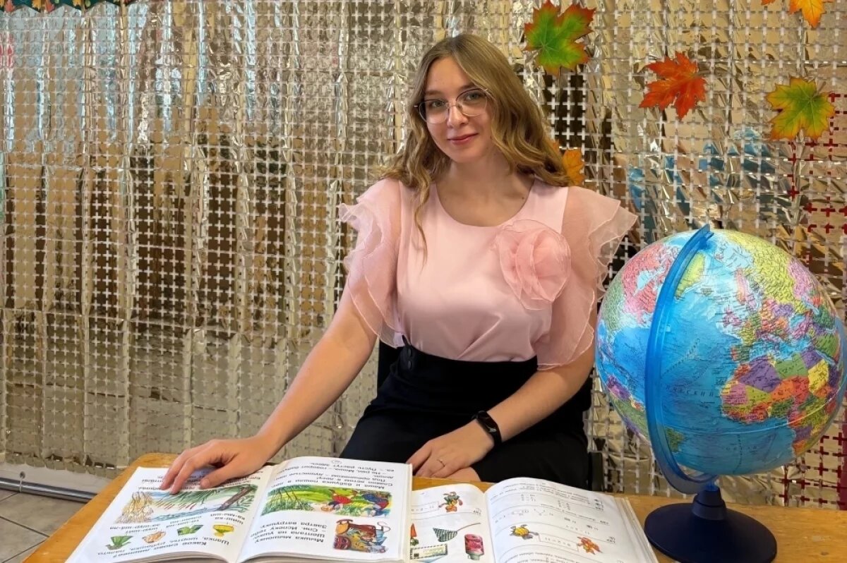    Александра Ваньшина считает, что учитель помогает детям полюбить родной язык.