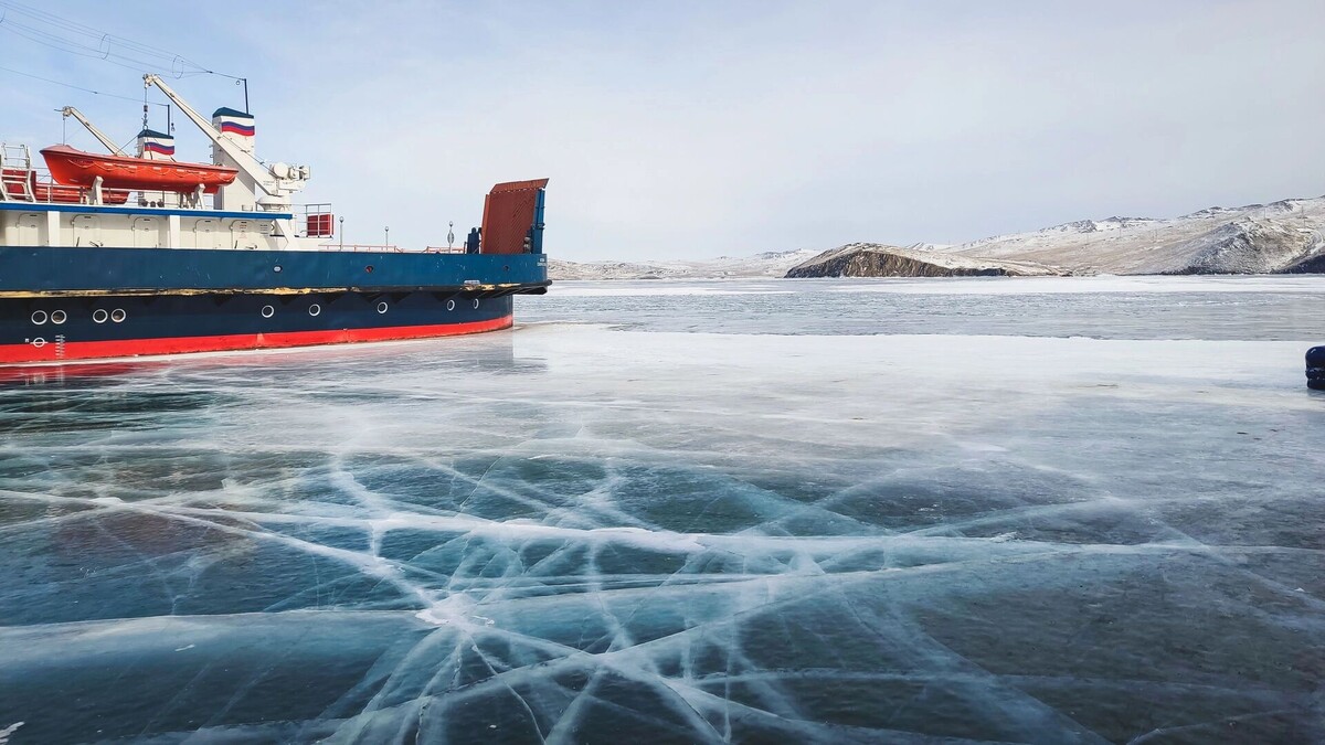   Байкал в феврале: начало туристического сезона   mkset.ru