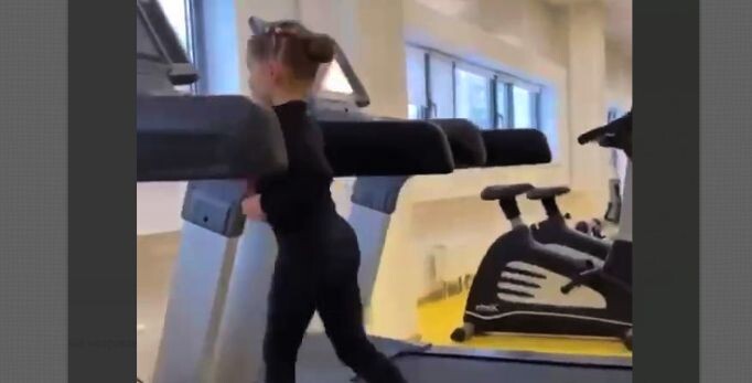 Мира всегда упорно занималась в спортзале