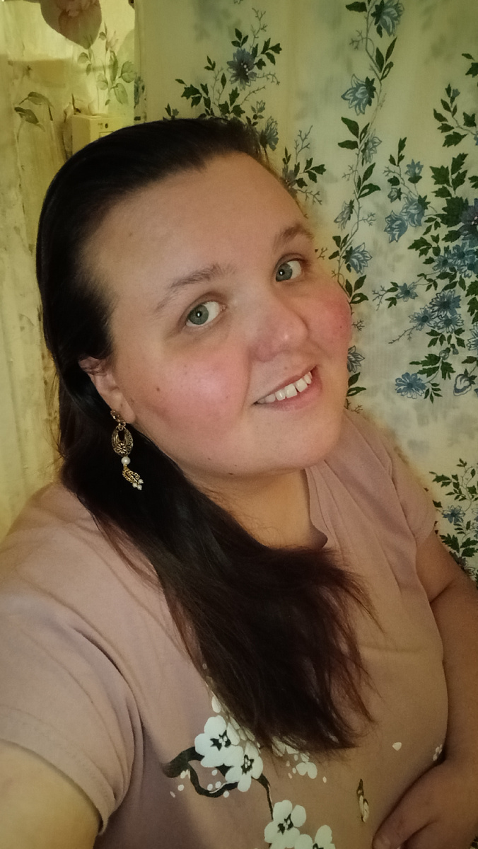 Я тут улыбаюсь, такая прям... 