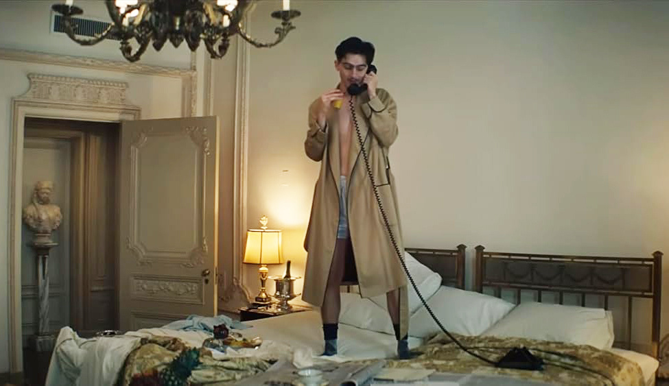 Кадр из фильма Marty Supreme. Режиссер: Джош Сэфди. Производство: A24, Central Pictures, IPR.VC. Прокат: Атмосфера кино