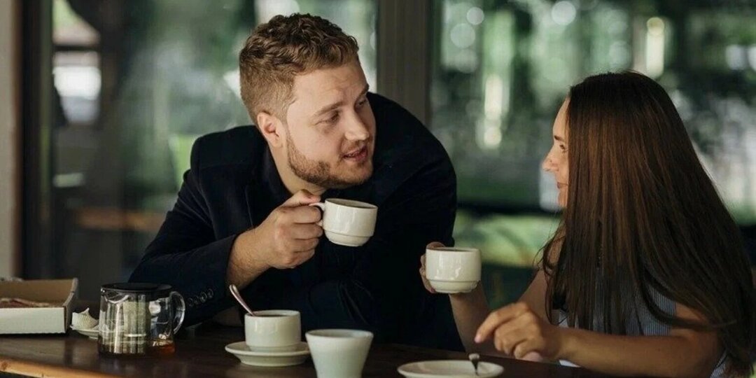 Магия первой минуты: Как психология помогает влюбить в себя любого с первого взгляда