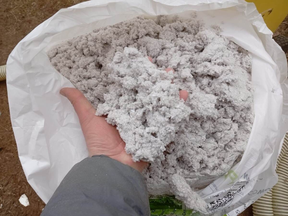 Эковата в моей руке.