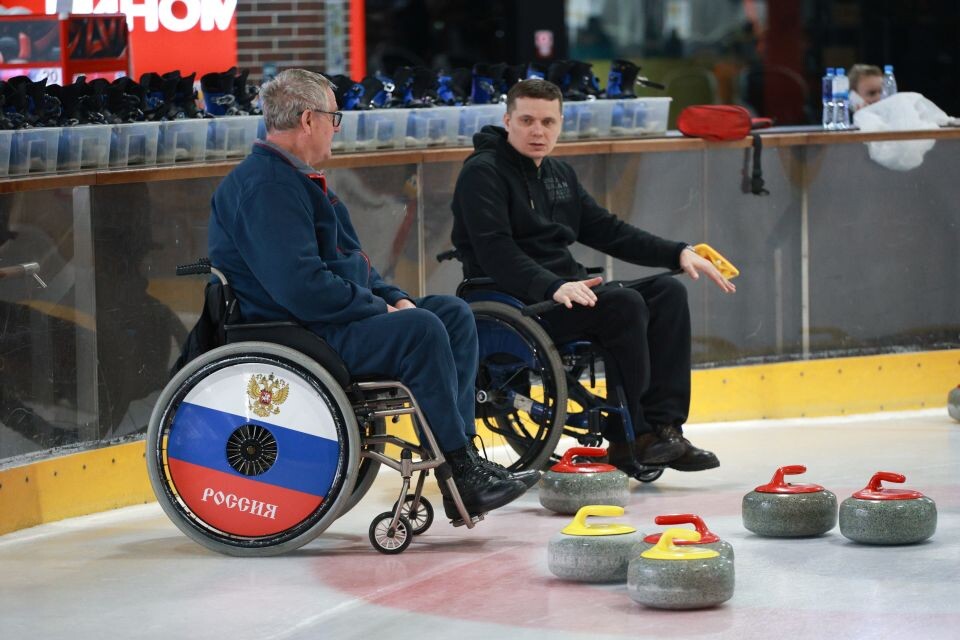    Керлинг на колясках в Барнауле. Источник: Олег Укладов