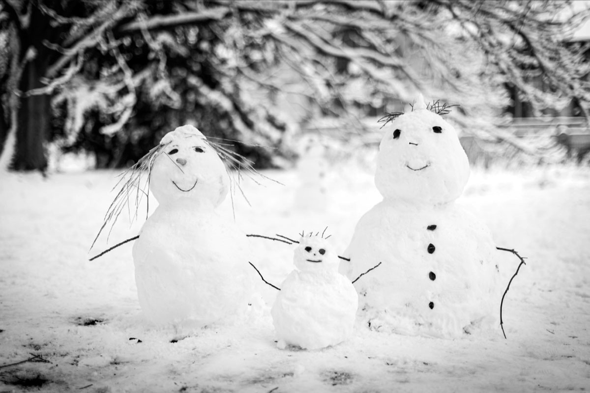 Самообъект — наш психологический скафандр, созданный из нитей связей с миром. Родители шьют его в детстве, а во взрослой жизни мы его донашиваем, перекраиваем и латаем сами