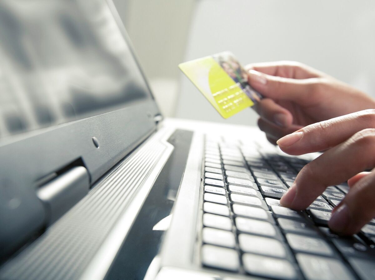    Покупка в интернете с помощью кредитной карты | © Fotolia / pressmaster