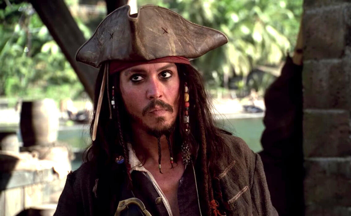 Джонни Депп в роли Джека Воробья в фильме Пираты Карибского моря