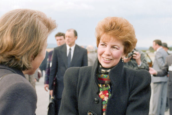 Раиса Горбачева шила костюмы на Кузнецком, но для Запада одевалась иначе. Двойная жизнь советской первой леди