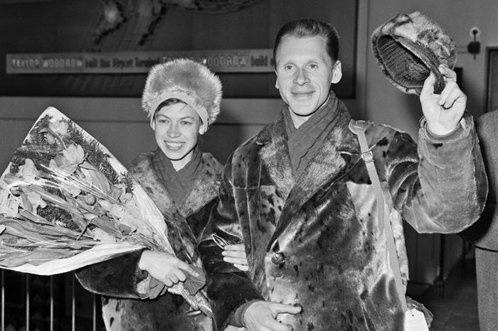 Фигуристы Людмила Белоусова и Олег Протопопов. 1964 год.