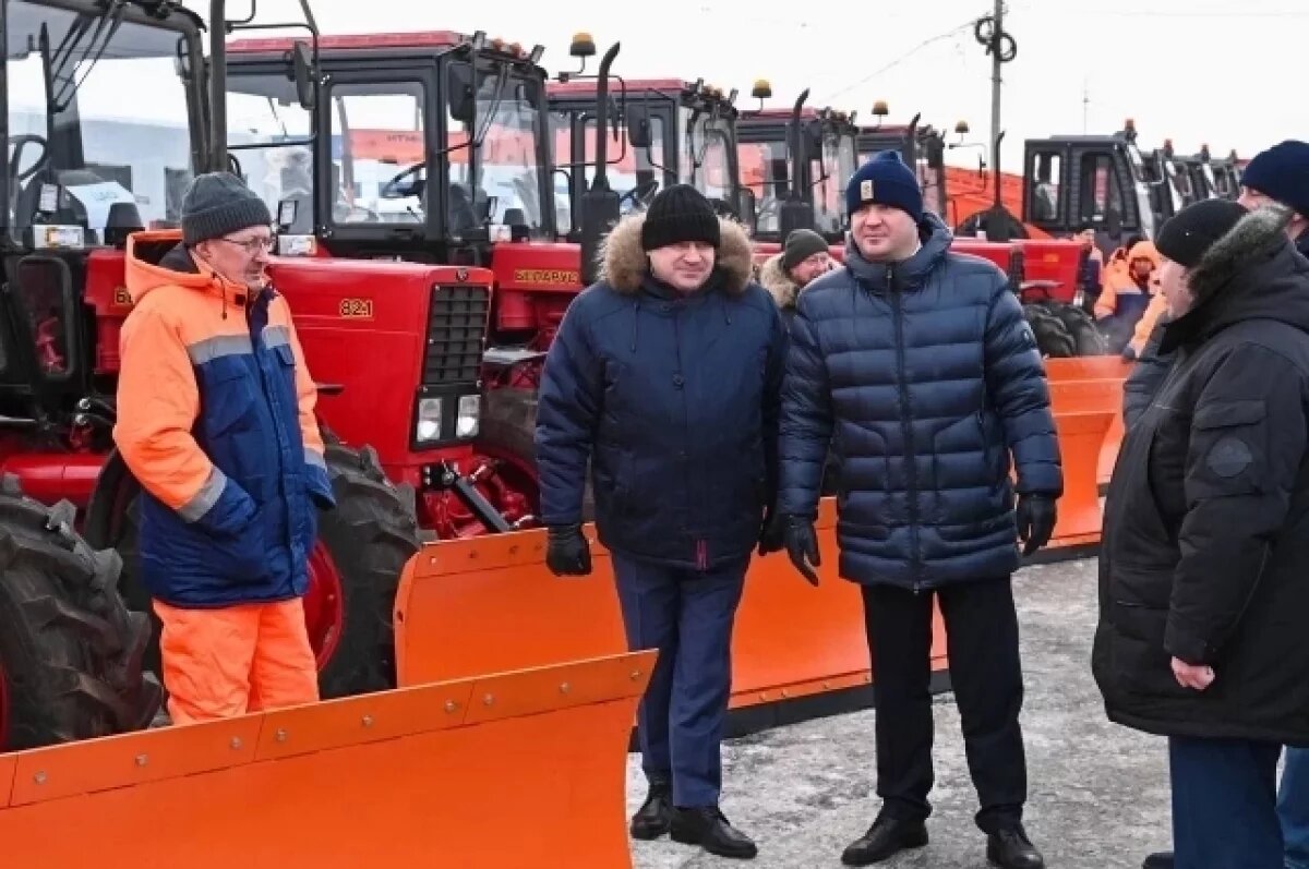    Омские дорожники получили серьёзное техническое подкрепление.