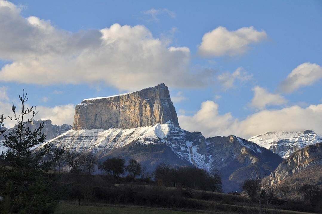 Mont Aiguille, она же в XV веке – Mons Inaccessibilis, Неприступная гора