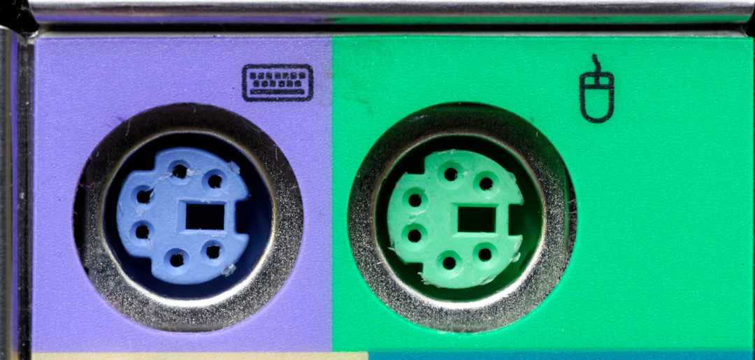 Для чего на современных материнских платах много устаревших портов?