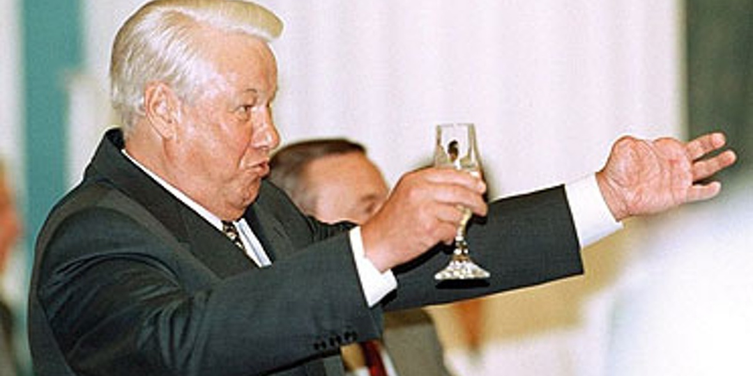 Как Ельцин лишился пальцев на левой руке