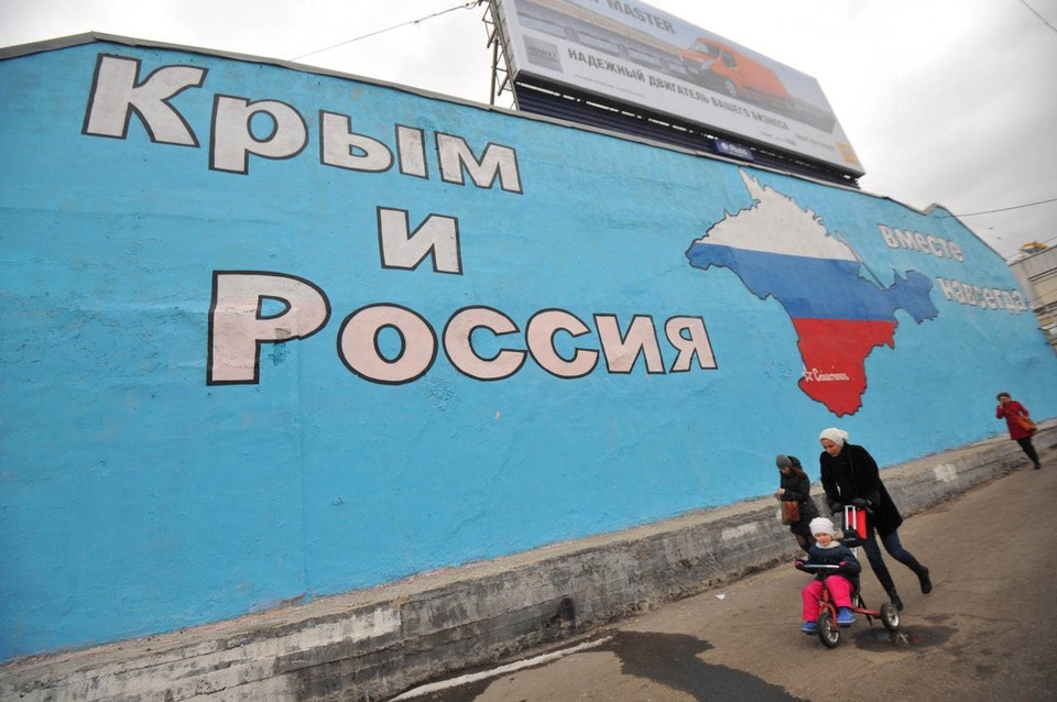    Цеков считает, что правнучка Хрущева пытается оправдать передачу Крыма Украине Евгения ГУСЕВА