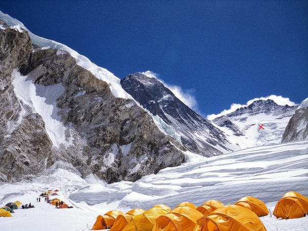 Снято в первом лагере на Эвересте на высоте 6050 метров с юго-западной стороны.