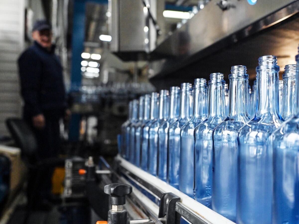    Производство алкогольной продукции | © РИА Новости / Алексей Мальгавко