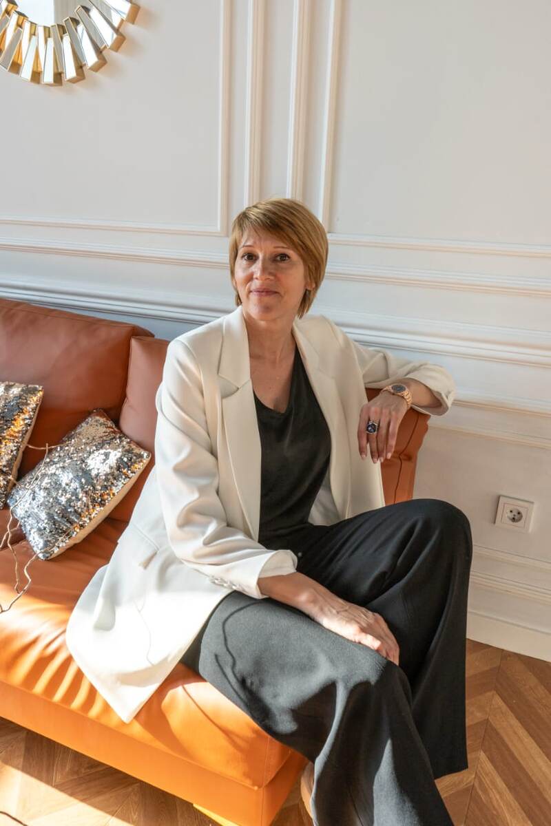 Марина Хопрячкова, амбасадор цифровых трансформаций с ИИ, медиадиректор, эксперт по внедрению нейросестей в бинес-процессы