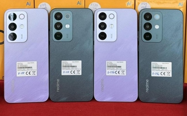 Камеры в аппаратах идентичные