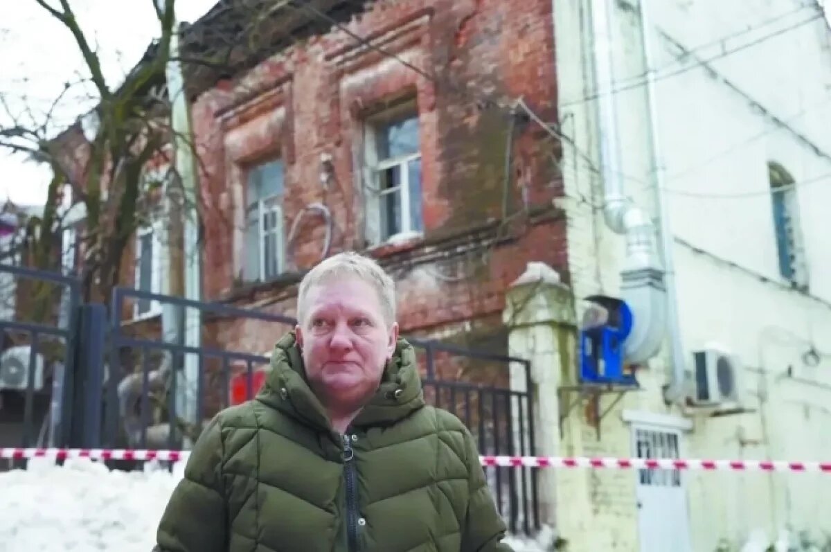    Собственник квартиры, где рухнуда крыша, рассказал о проблеме.