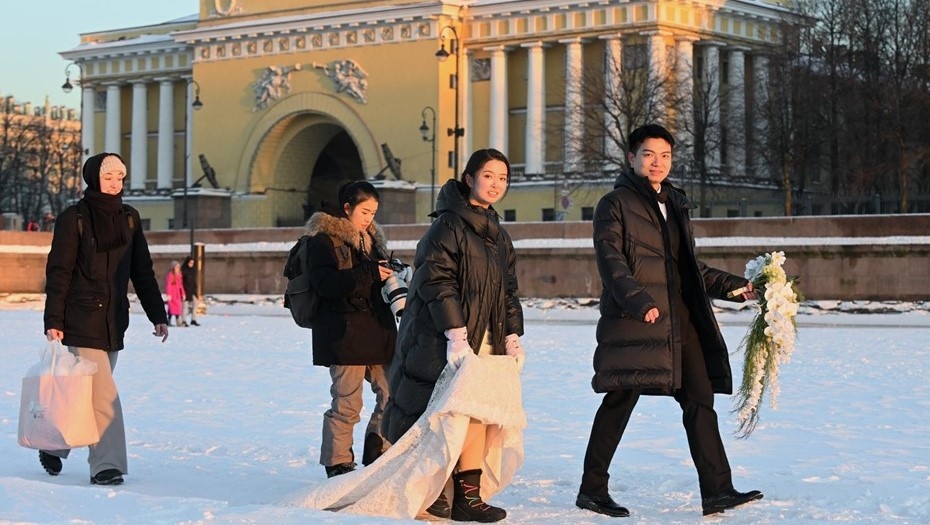    Количество иностранных туристов в Петербурге выросло за год на 17% Автор фото: Ермохин Сергей