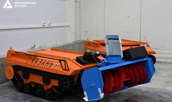    В Казани тестируют роботов для зимней уборки улиц