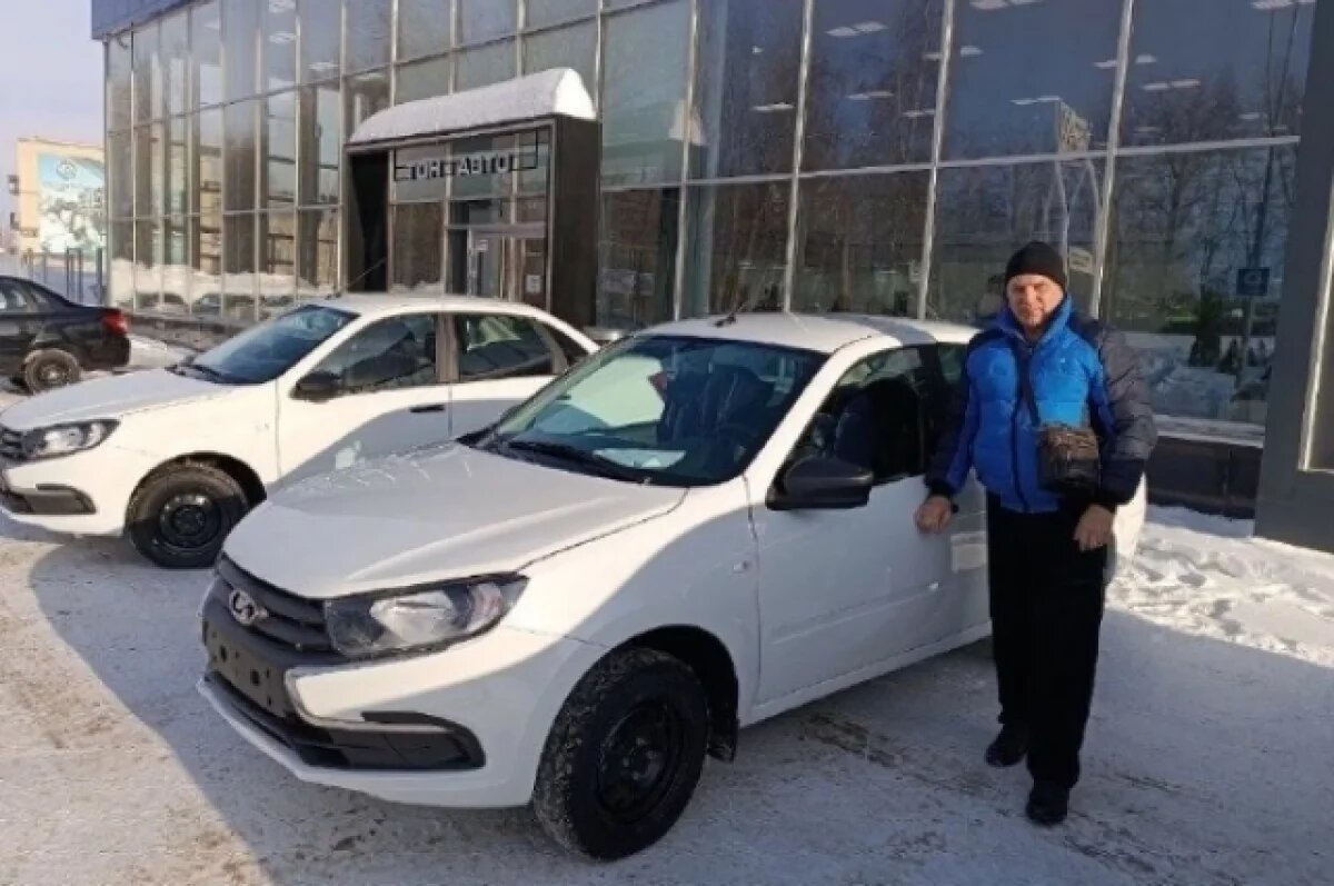    Семеро ульяновцев, пострадавших на производстве, получили машины от СФР