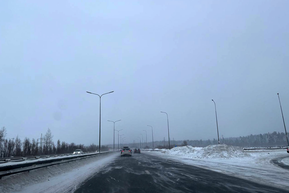 На нескольких ключевых трассах региона ограничили скорость движения.  Фото: ФедералПресс / Оксана Иванова