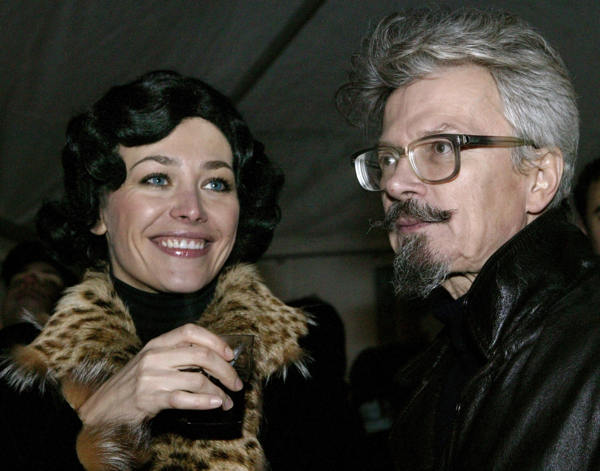 Екатерина Волкова родилась в Томске в 1974 году по знаком Рыбы. 