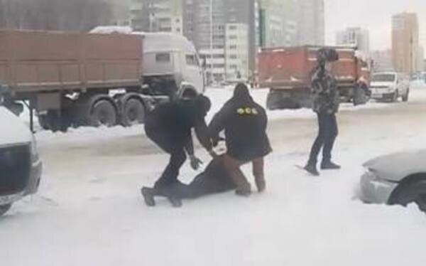    18-летний парень в Челябинске готовил теракт. Его задержали. Что известно?