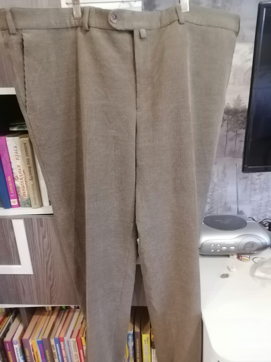 Брюки из предпоследнего визита в секонд за 180 рублей