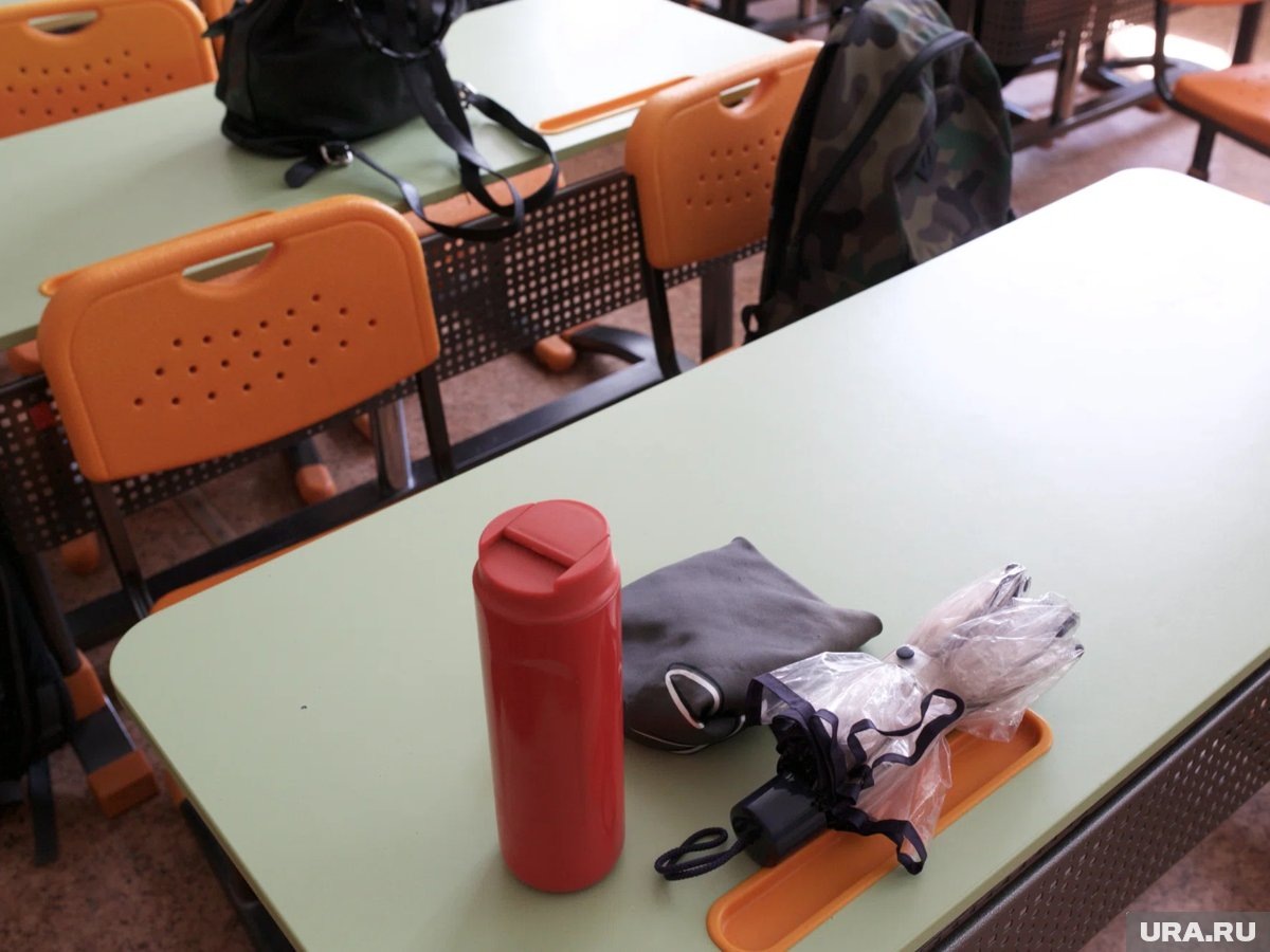     Ученик принес нож в школу и напал на одноклассника