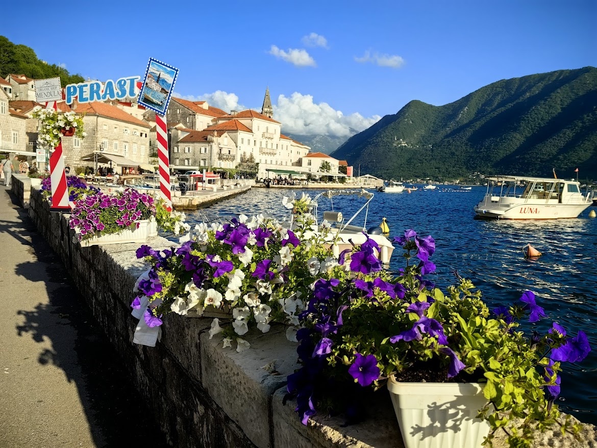 Пераст - городок с открытки