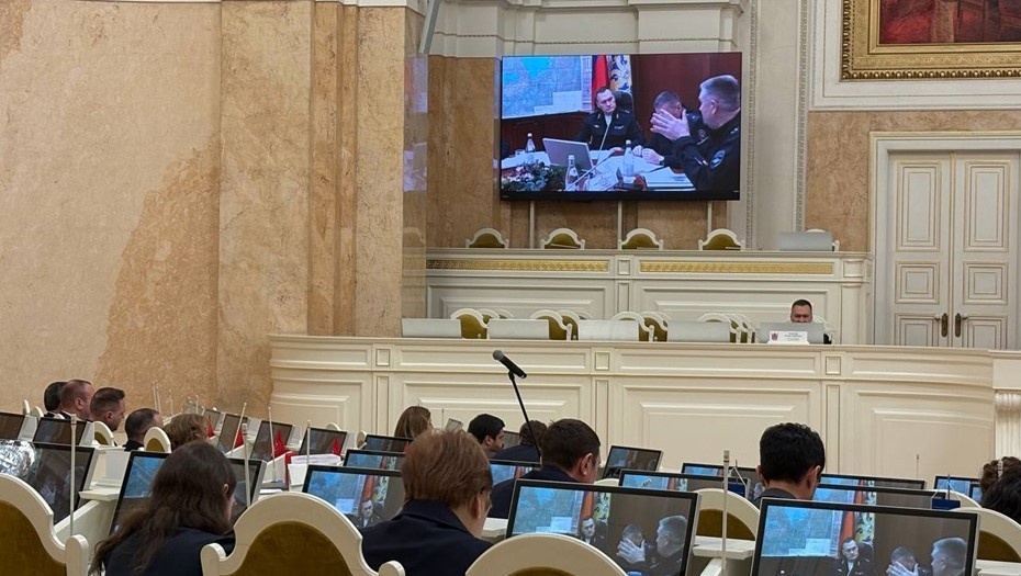    Отчёт главы МВД Петербурга и области Романа Плугина в ЗакСе 18 февраля Автор фото: Ксения Ерохина/"ДП"