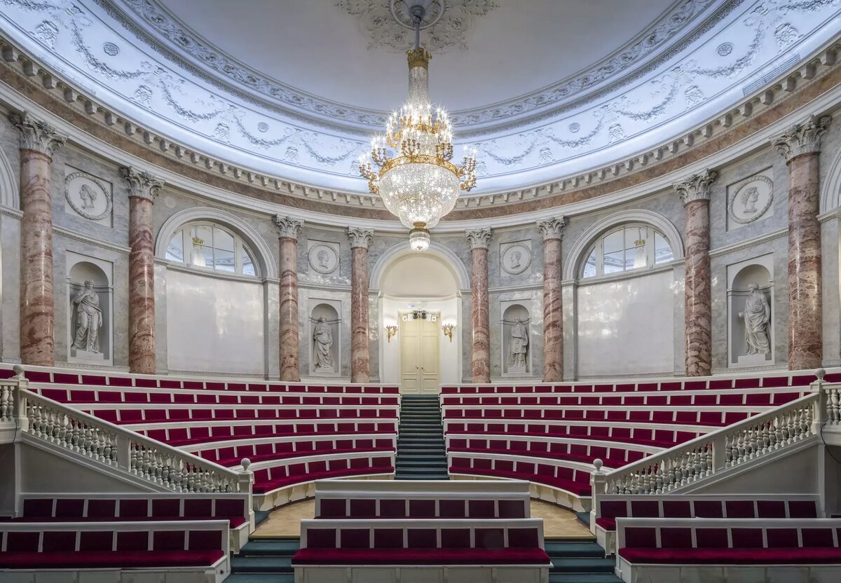 Эрмитажный театр. Архитектор Дж. Кварнеги.